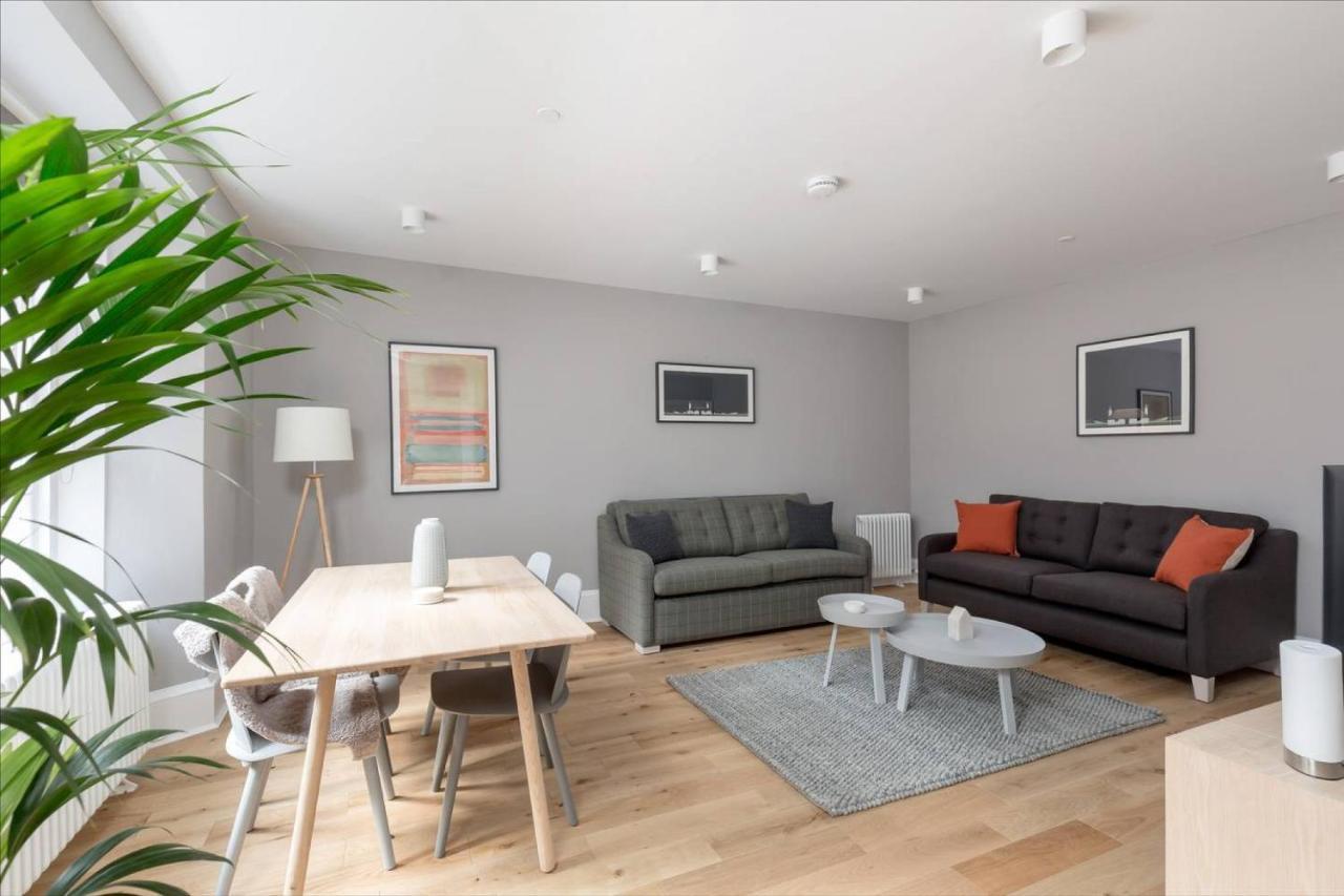 Joivy Luxurious 2Br Home Near Haymarket Station Единбург Екстериор снимка