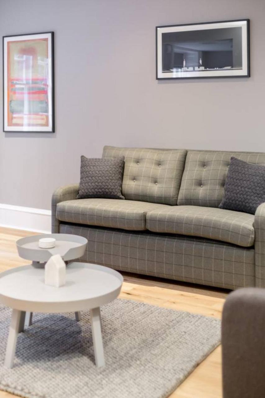Joivy Luxurious 2Br Home Near Haymarket Station Единбург Екстериор снимка